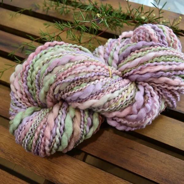 Hand Spun Chunky Tasmanian Merino Yarn Thick and Thin - Floral Cream 13075