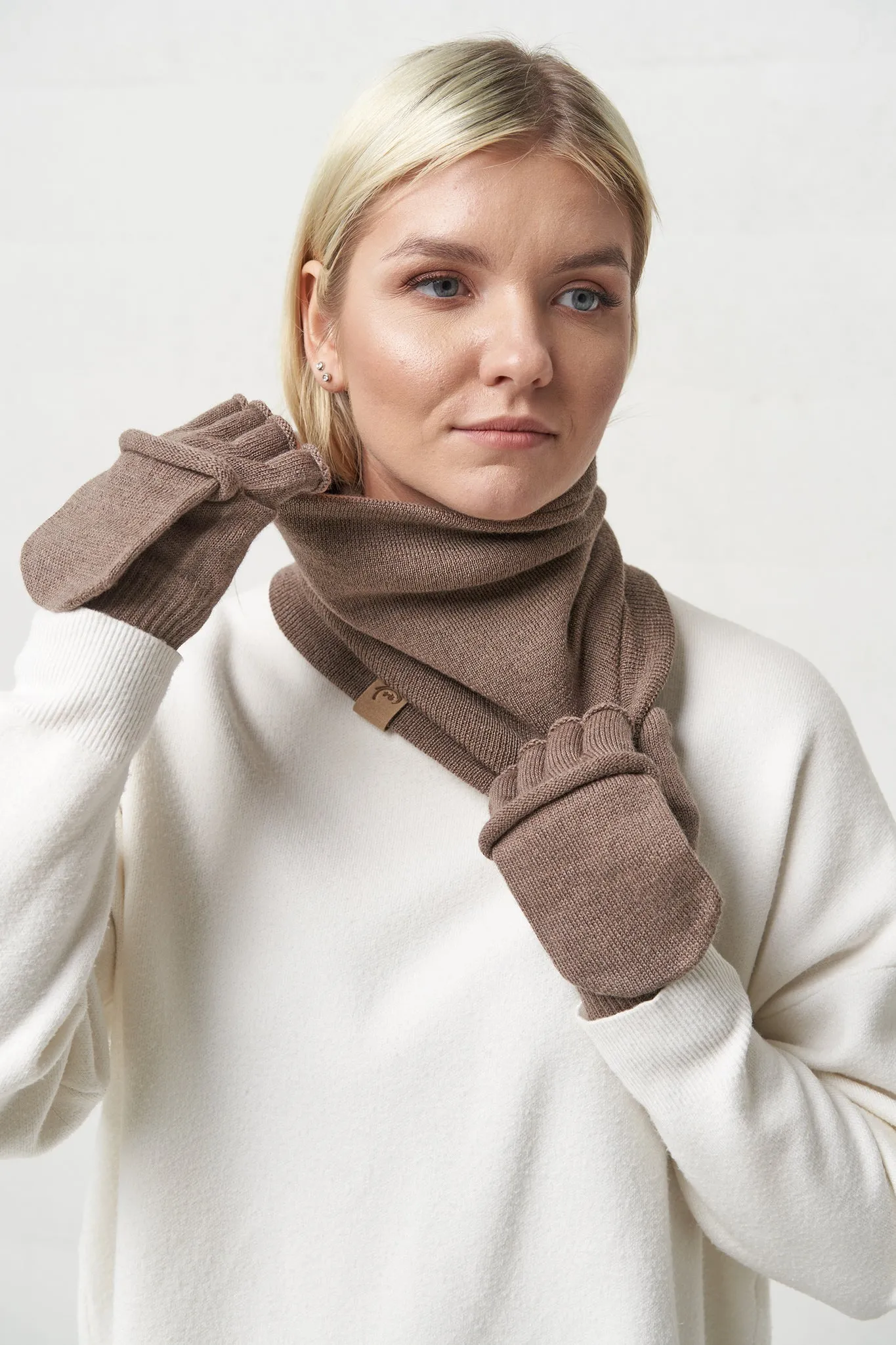 Merino wool neck gaiter