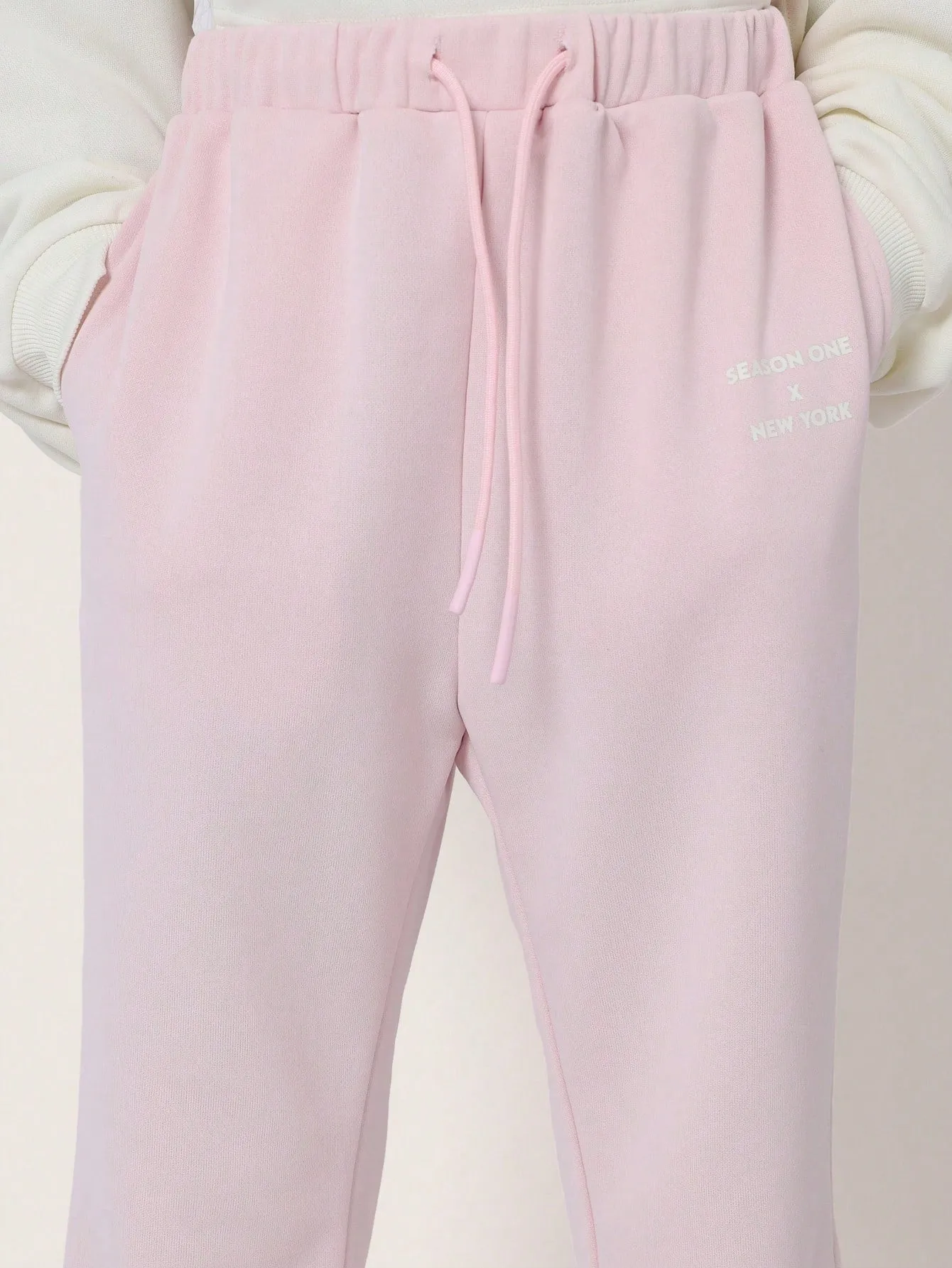 Tween Girls Comfy Flare Fit Contrast Panel Sweatpants With Small Graphic Print & Drawstrings