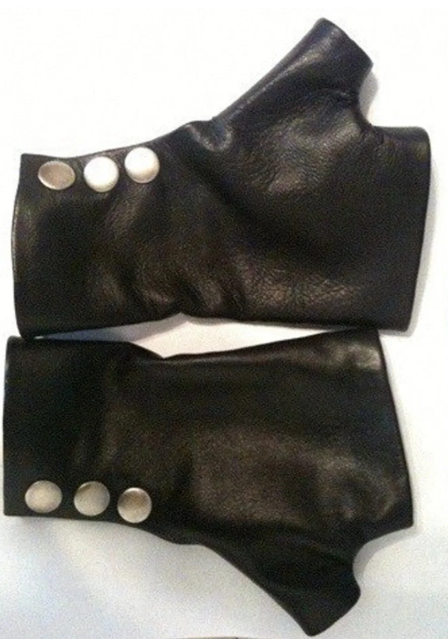 Versatile Black Fingerless Leather Gloves – Ideal for Riding, Errands, and Everyday Style