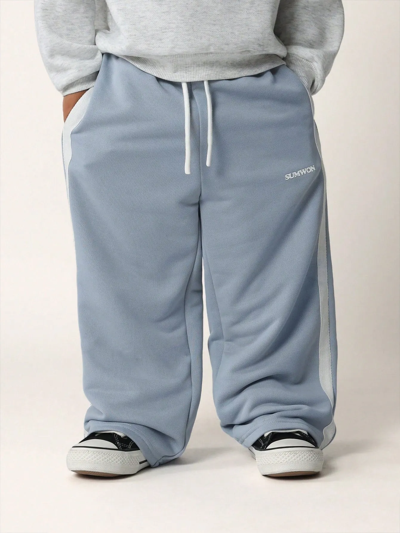 Young Boys Comfy Drop Crotch Sweatpants With Graphic Print & Drawstring